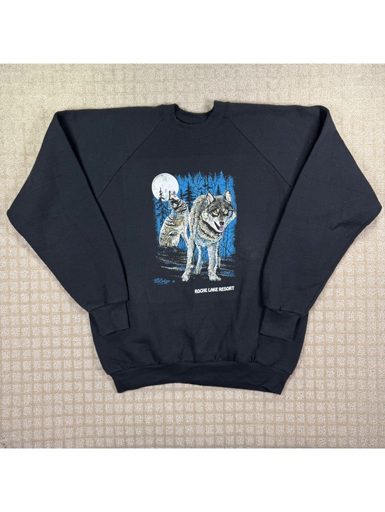 Fruit of the Loom Other - Black wolf graphic crewneck sweatshirt size XL